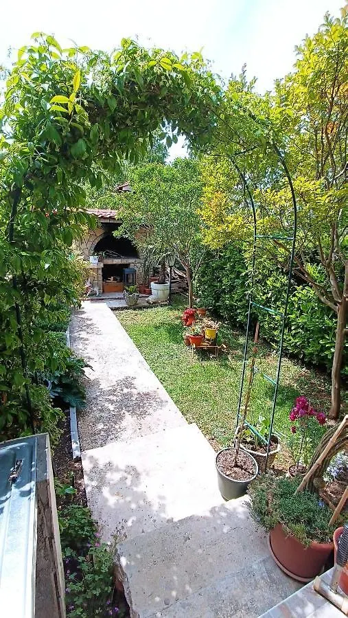 Apartman Mihaela Gornji Karin 0*,  Croatia